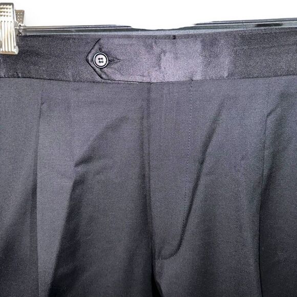 Hugo Boss Made in USA 2 Piece Tuxedo Suit Size 46R - Picture 10 of 13